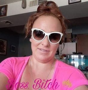 Meet your Posher, Kelli